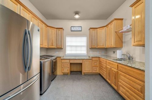 1105 Crystal Crk Dr, Austin TX 78746-4728 exterior