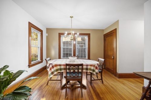 54 Main St, Clinton NJ 08809-1250 exterior