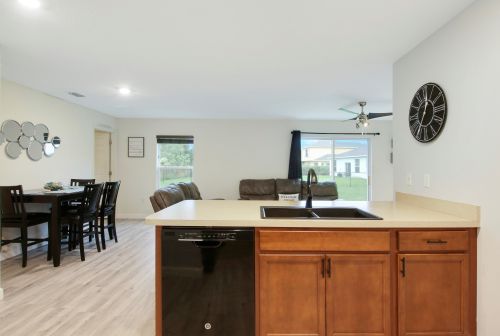 275 Ridgecrest Dr, Fort Pierce FL  34953-8305 exterior