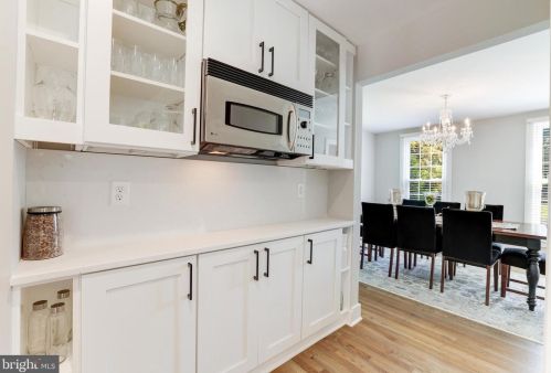 1326 Kirby Rd, Mc Lean VA  22101-2409 exterior