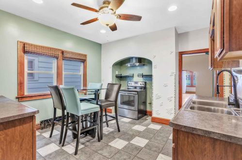 2960 11 St, Milwaukee WI 53215-3814 exterior