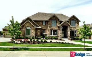 1204 187th St, Omaha, NE 68022-4526