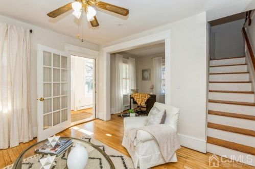 32 Plainfield Ave, Metuchen NJ 08840-1332 exterior