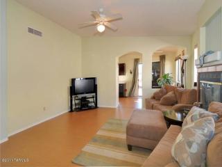 6000 Wood Crest Dr, Tucson AZ  85746-3229 exterior