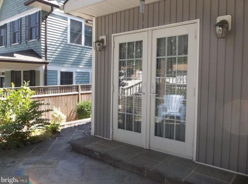 3560 Alton Pl, Washington DC  20008-4218 exterior