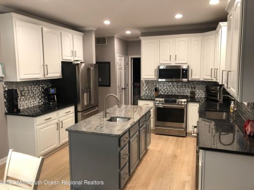 820 Bowline Dr, Lacey NJ  08731-3006 exterior