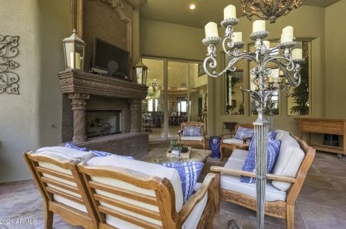 13841 Cyn Dr, Phoenix AZ 85016-2403 exterior