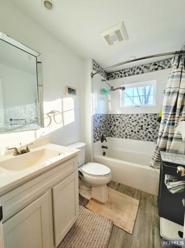 541 John St, Teaneck NJ  07666-5340 exterior