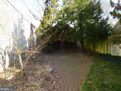 203 Chestnut St, New Castle, DE 19720-4833