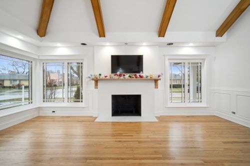 6300 Leroy Ave, Chicago IL  60646-4814 exterior