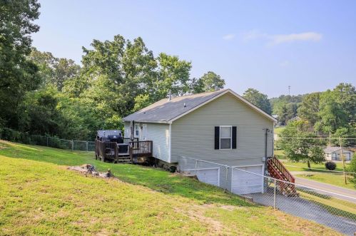 1485 Johnson Rd, Chickamauga GA 30707-2748 exterior