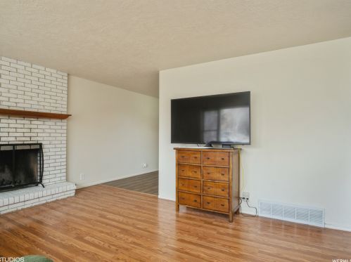 7940 860, Sandy UT exterior