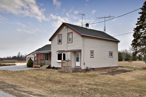 4016 County Road Q, Manitowoc, WI 54220-9498