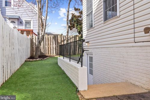 2415 2nd St, Arlington VA  22204-2011 exterior