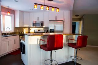 5420 Spring Ln, Hopkins, MN 55345-4232