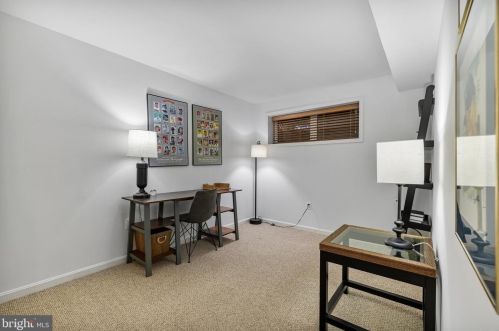 11207 Pavilion Club Ct, Herndon VA exterior