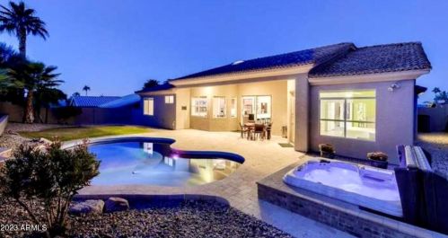 15620 18th St, Phoenix AZ  85022-3353 exterior