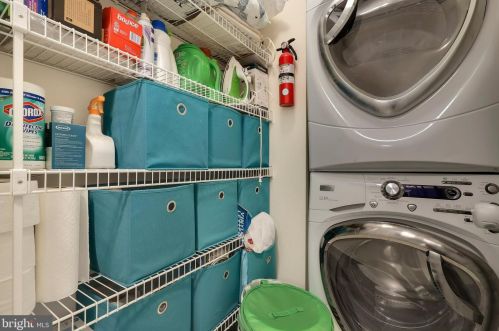 3815 White Post Ct, Alexandria VA 22304-6357 exterior