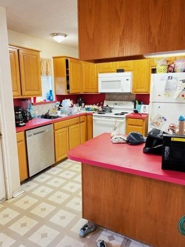 705 Crawford St, Denison TX  75020-4407 exterior