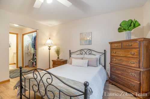 4323 Vly Side Ct, Grand Rapids MI 49525-9690 exterior