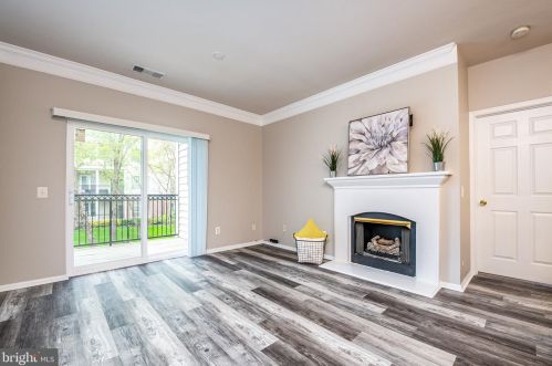 1580 Spring Gate Dr, Mc Lean VA 22102-3443 exterior