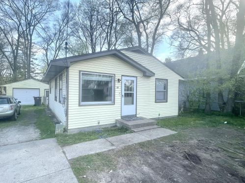 32 32nd St, Grand Rapids, MI 49548-2217