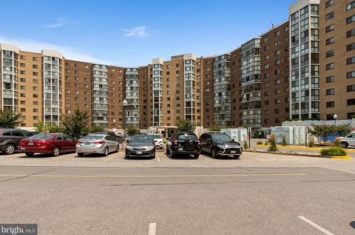 15100 Interlachen Dr, Silver Spring MD  20906-5611 exterior