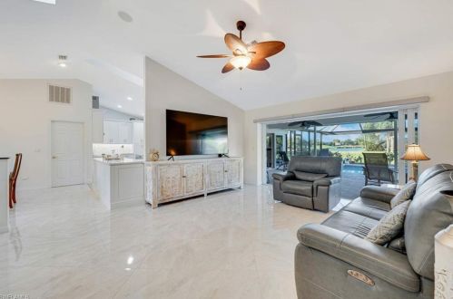 2219 Noble Ct, Naples FL 34110-1023 exterior