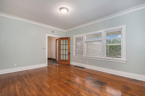 1636 Kalamazoo Ave, Grand Rapids MI 49508-5536 exterior