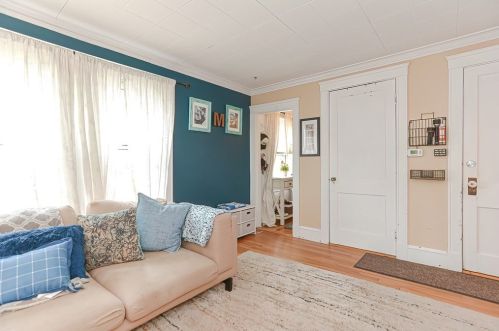 294 Metropolitan Ave, Boston MA exterior