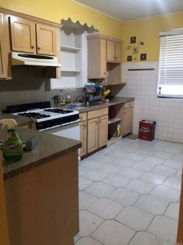 1905 Strang Ave, Bronx NY  10466-2357 exterior