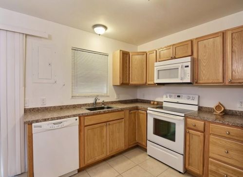 7304 Deland Ave, Fort Pierce FL 34951-1425 exterior