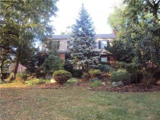 1251 Greystone Dr, Pittsburgh, PA 15241-3255