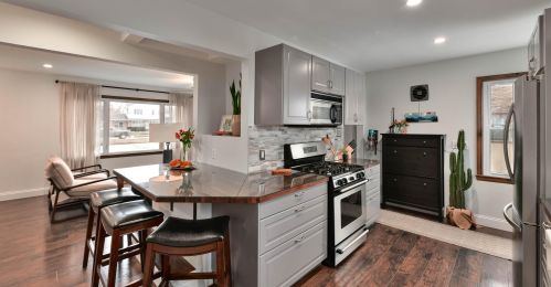 8524 Blue Mound Rd, Milwaukee WI 53213 exterior