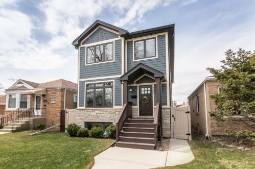 5450 Natoma Ave, Chicago, IL 60638-2412