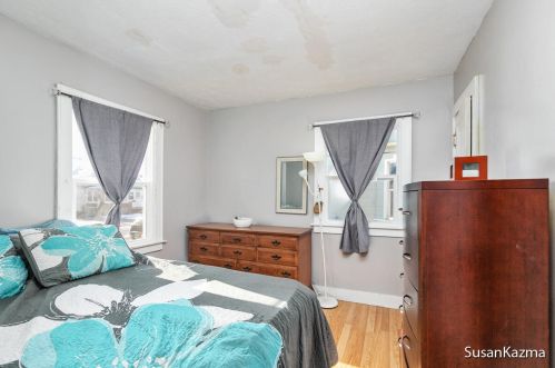 1131 Seneca St, Wyoming MI exterior