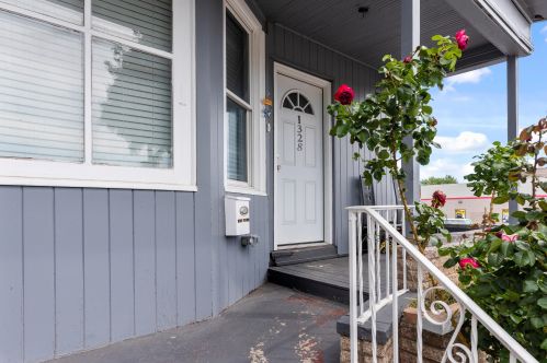 1328 Oklahoma Ave, Milwaukee WI  53207-2457 exterior