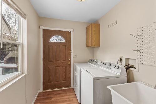 220 Belvidere St, Saint Paul MN 55107-3140 exterior