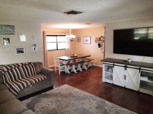 8302 Hibiscus Rd, Fort Pierce FL  34951-1391 exterior