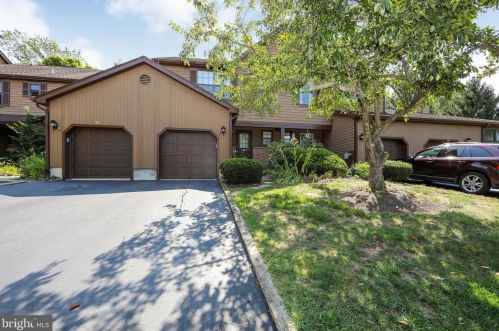 58 Danielle Ct, Trenton NJ  08648-1452 exterior