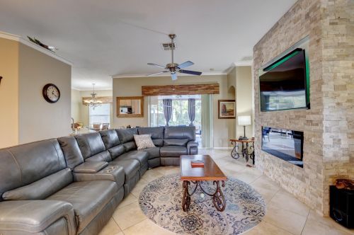 3444 Fashoda St, Fort Pierce FL 34953-4643 exterior