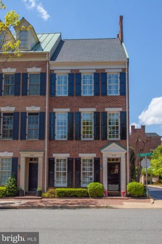 1208 Pitt St, Alexandria, VA 22314-1409