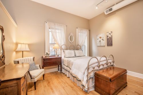 715 Milwaukee St, Milwaukee WI  53202-4415 exterior