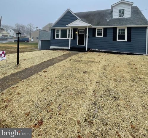 404 Holly Ave, Camden, NJ 08107-1124