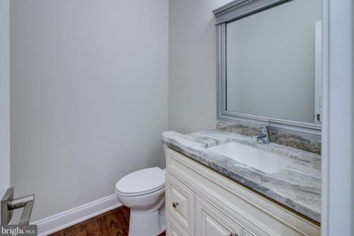 293 Riverside Dr, Princeton NJ 08540-4017 exterior