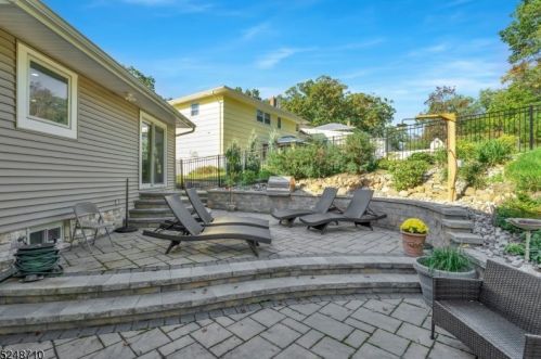 36 Aspen Rd, Town Center NJ 07052-1201 exterior