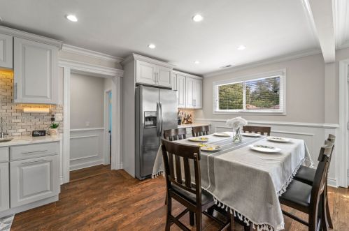 8354 Kilpatrick Ave, Chicago IL 60652-3517 exterior