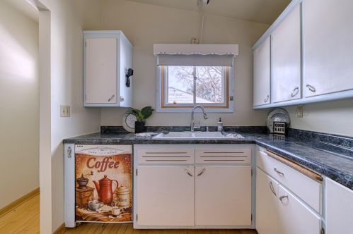 10900 Hampton Ave, Milwaukee WI 53225-3839 exterior