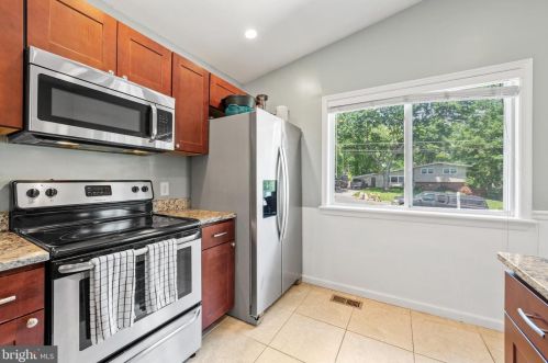 4117 Duvawn St, Alexandria VA 22310 exterior