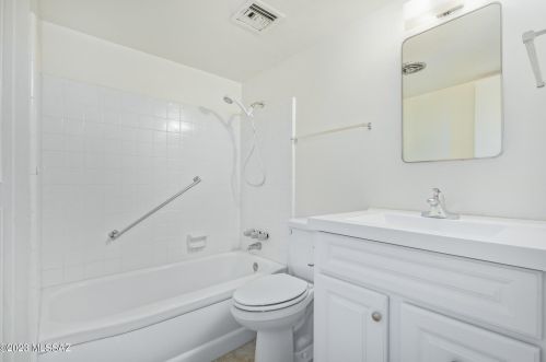 414 Silverbell Rd, Tucson AZ 85745-9385 exterior